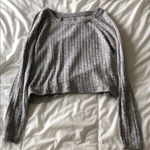 Gray long sleeve cropped sweater